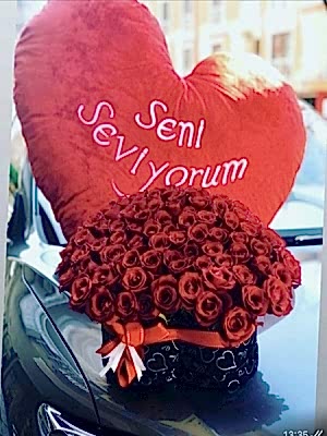 Kutuda 51 Adet Gül
